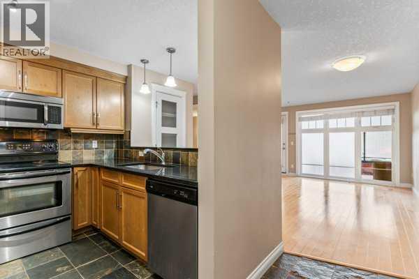 Single Family House for Sale in    Street NE Renfrew Calgary 