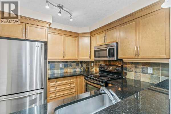 Single Family House for Sale in    Street NE Renfrew Calgary 