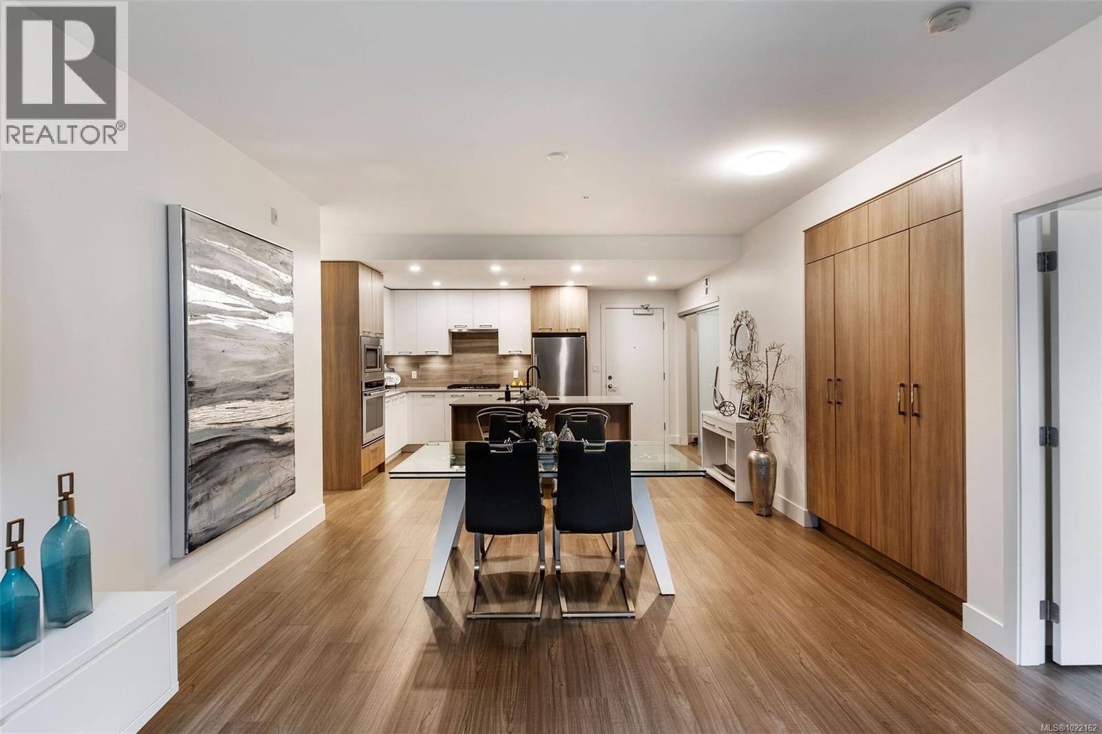 211 960 Reunion Ave, Langford