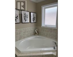 386 Gilpin Drive, Newmarket, ON L3X3H2 Photo 7
