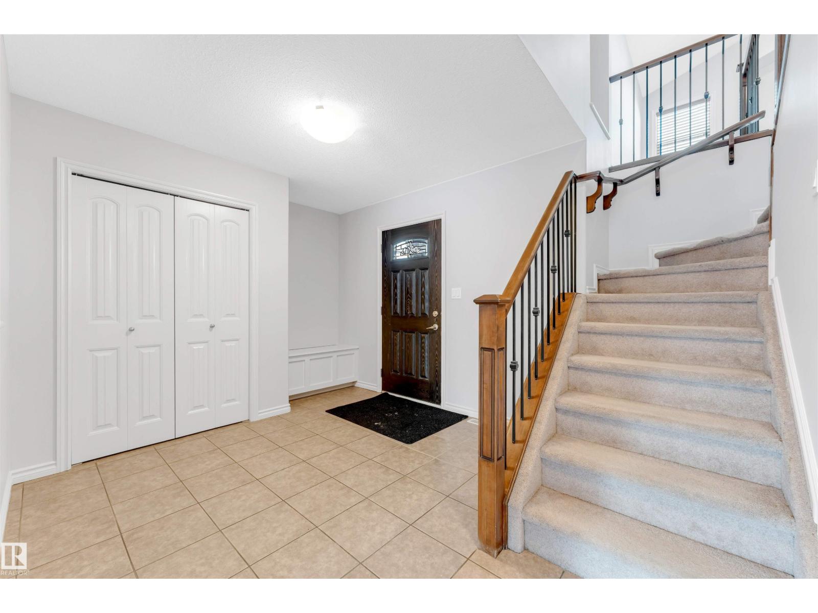 6723 19 AV SW, Edmonton