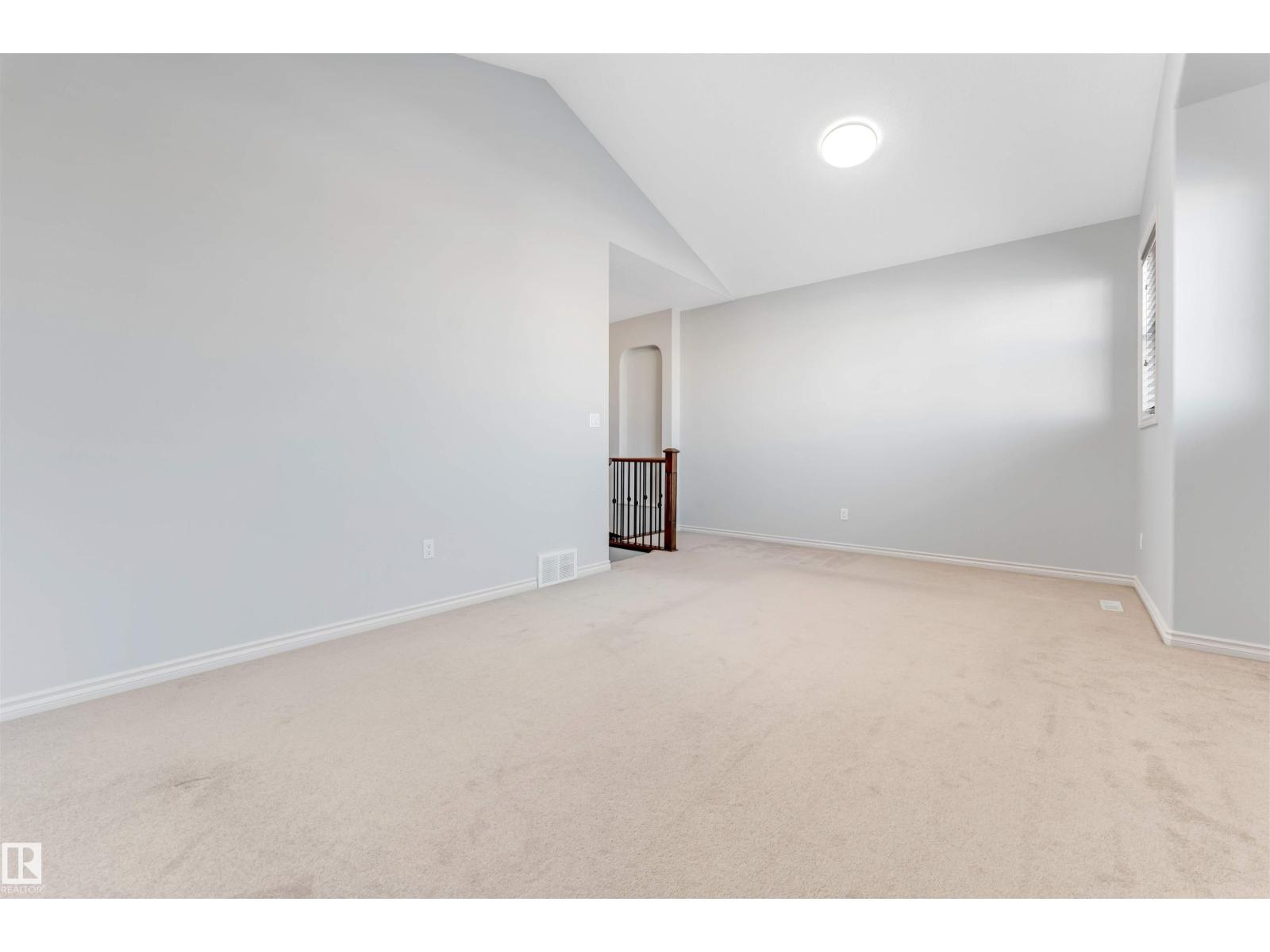 6723 19 AV SW, Edmonton