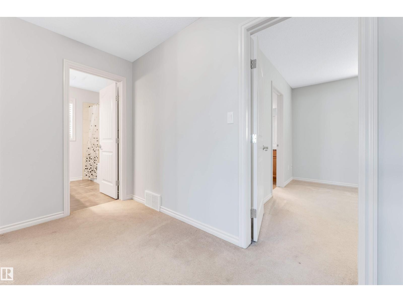 6723 19 AV SW, Edmonton