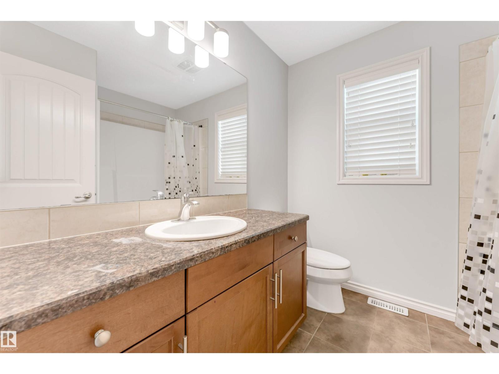 6723 19 AV SW, Edmonton