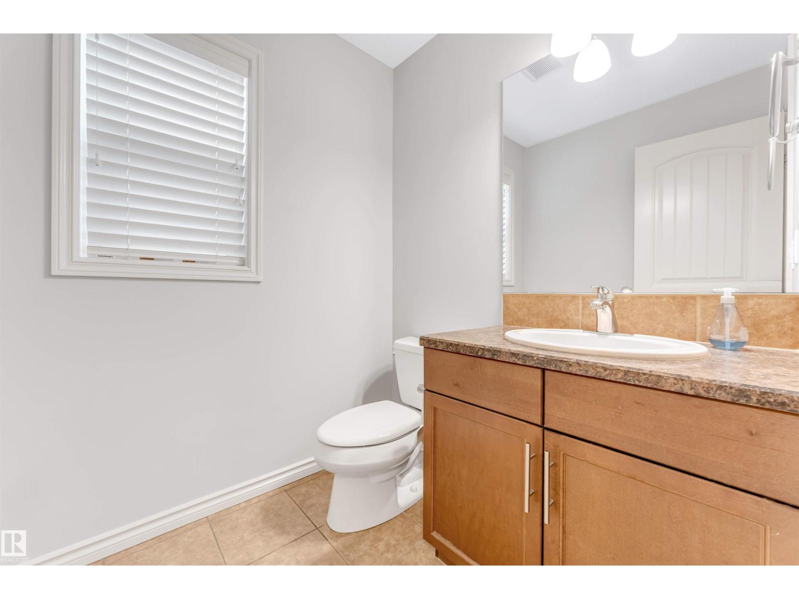 6723 19 AV SW, Edmonton