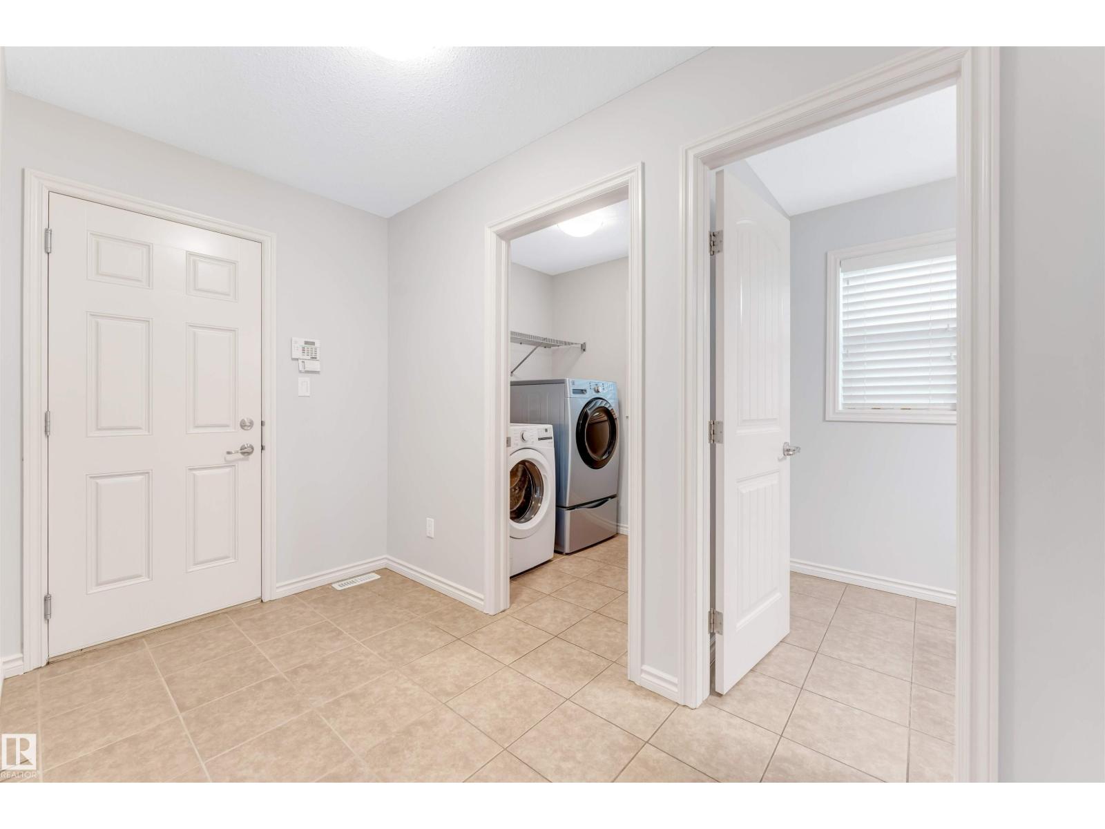 6723 19 AV SW, Edmonton