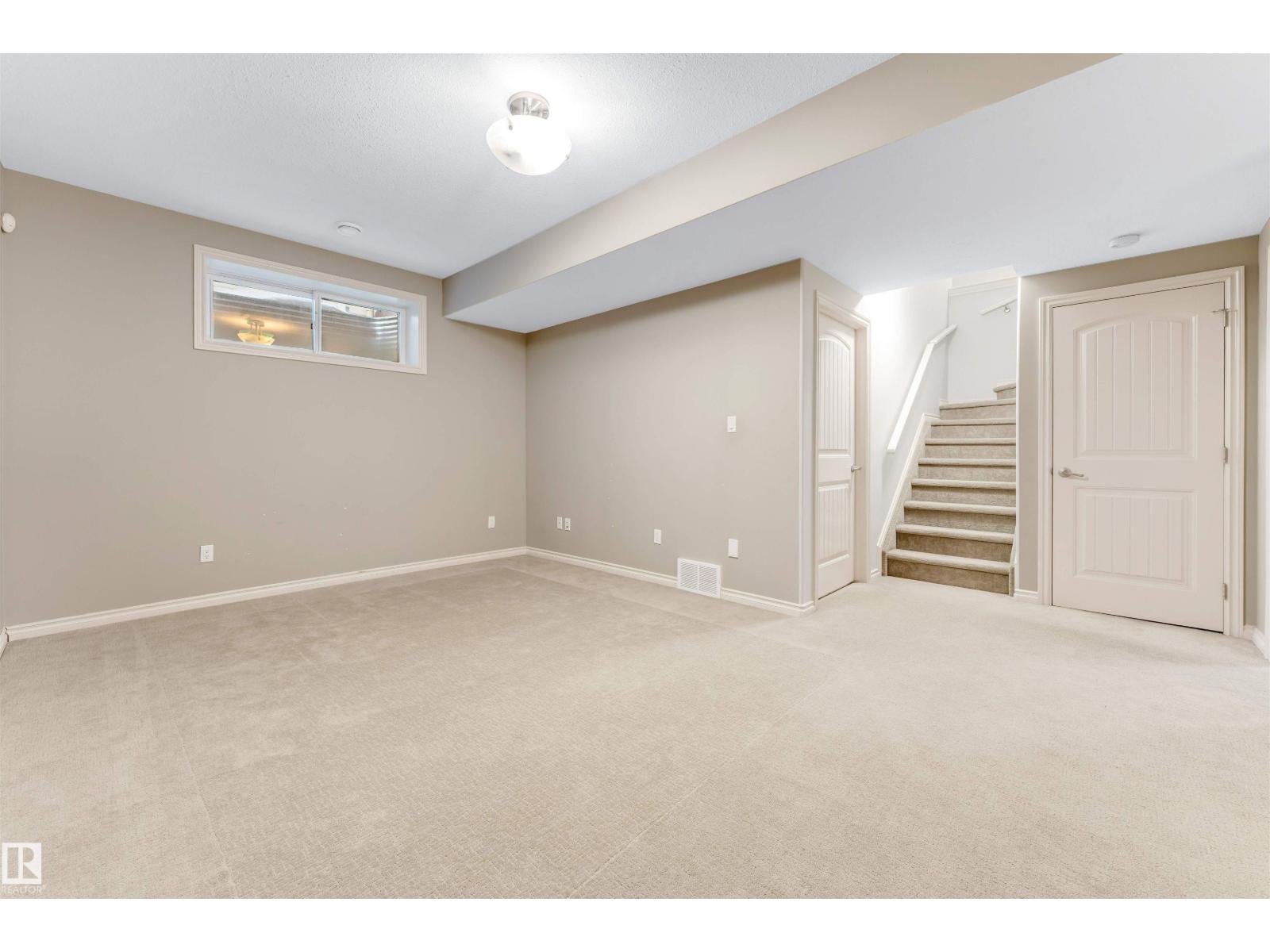 6723 19 AV SW, Edmonton