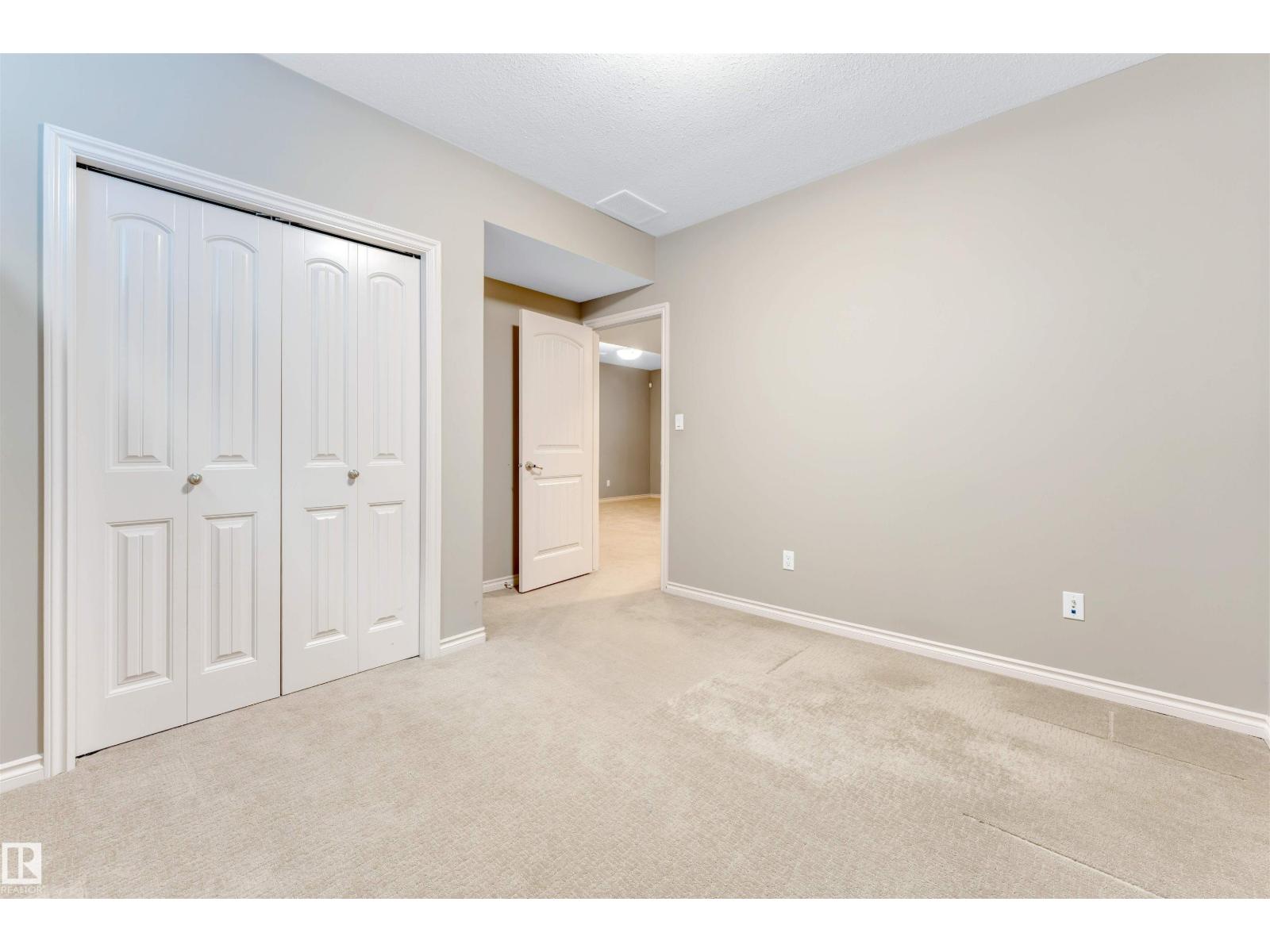 6723 19 AV SW, Edmonton