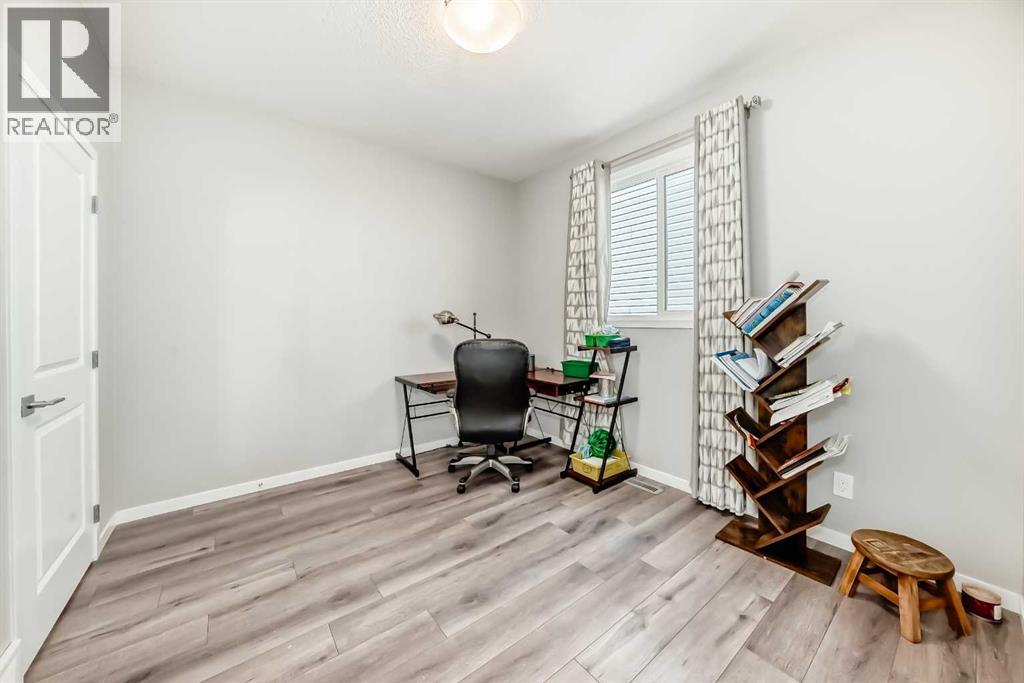 Single Family House for Sale in  Howse Mount NE Livingston Calgary 