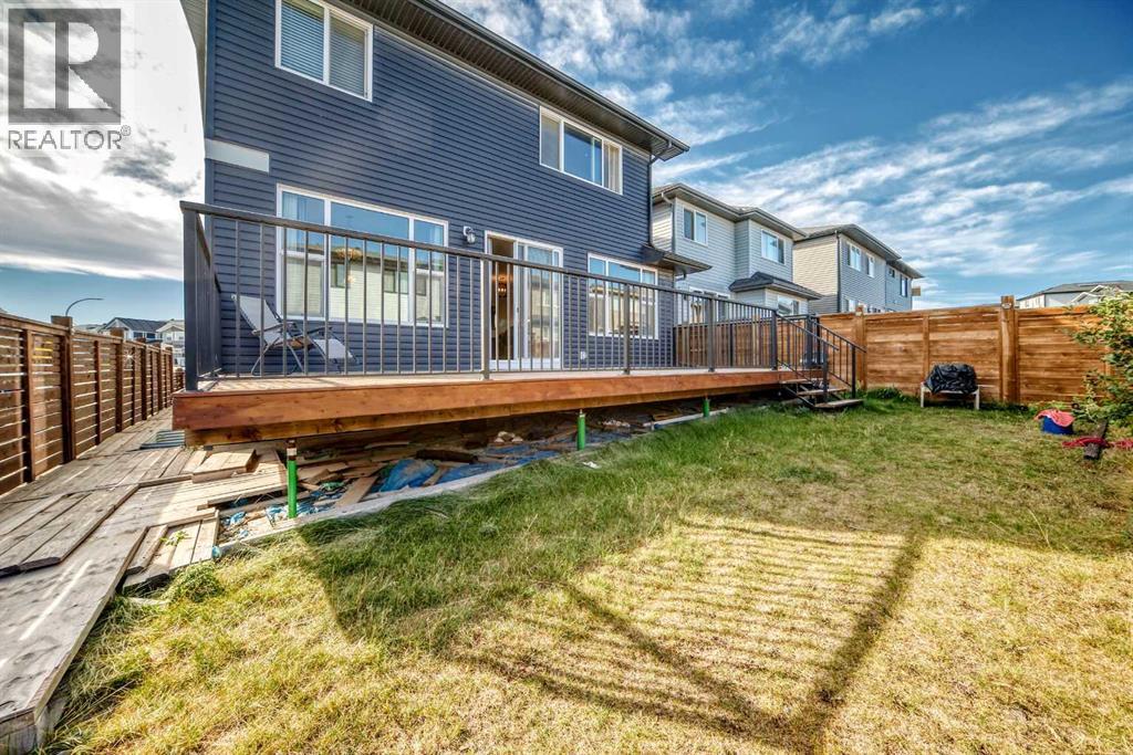 Single Family House for Sale in  Howse Mount NE Livingston Calgary 