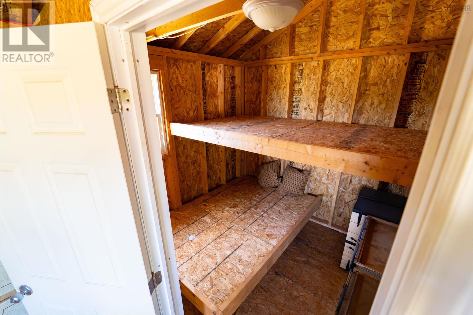 Property 31 of 50 of 1286 Elderkin Road