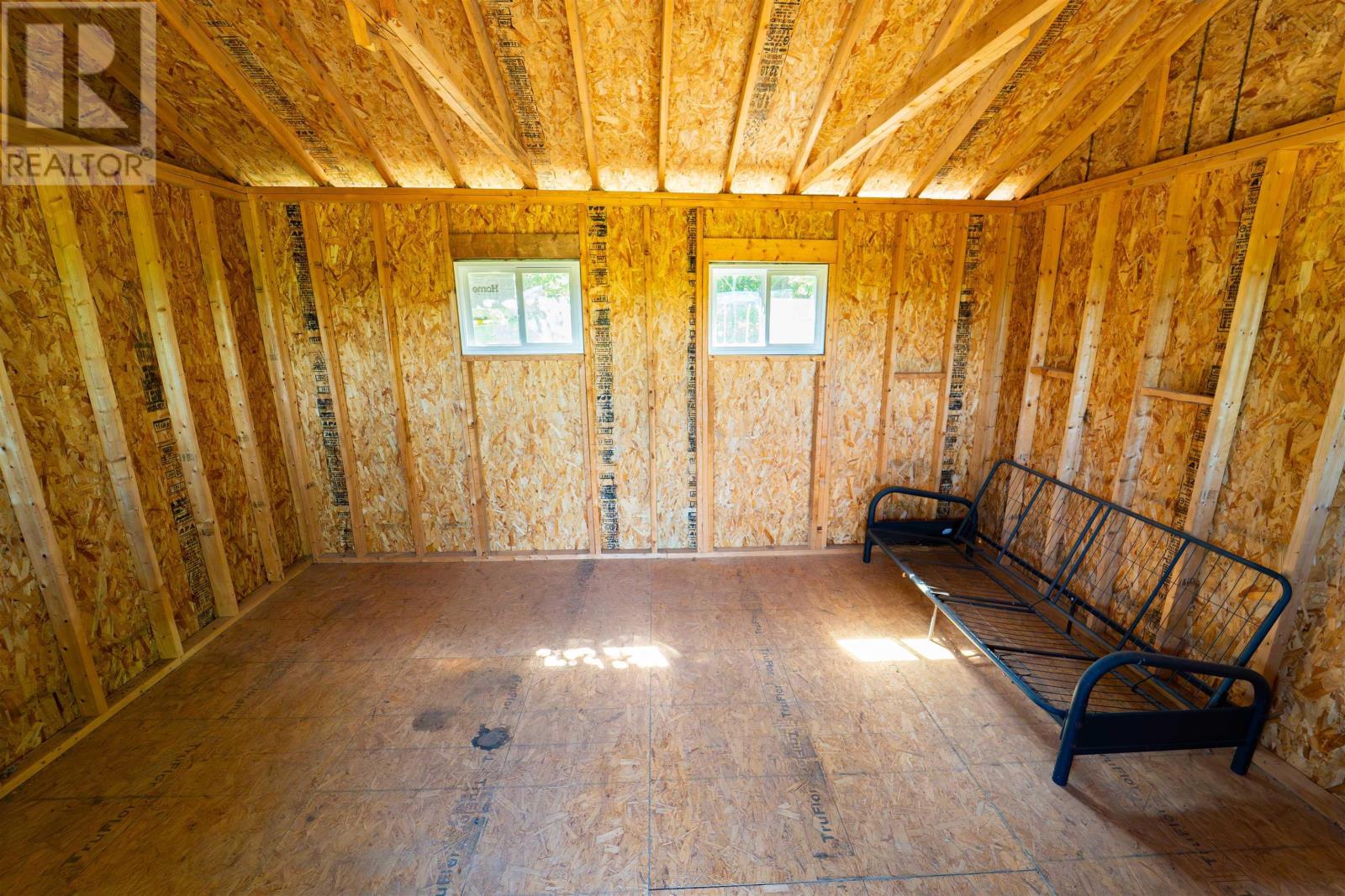 Property 38 of 50 of 1286 Elderkin Road