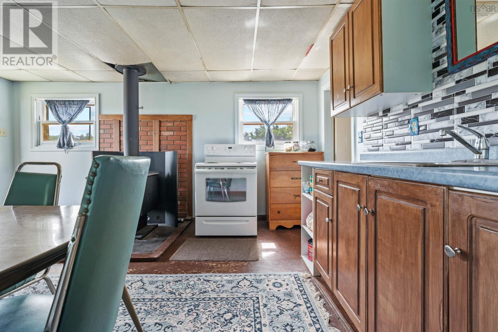 Property 11 of 32 of 7 & 23 Lynn Road