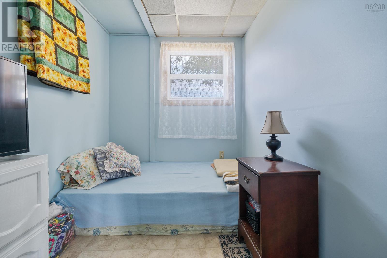 Property 17 of 32 of 7 & 23 Lynn Road