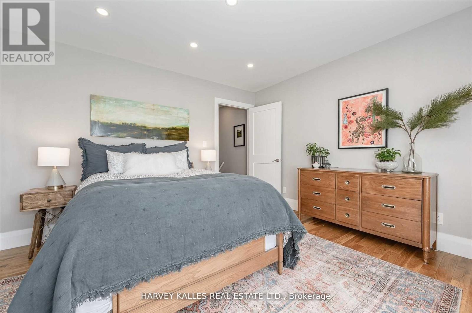 ROOM - 26 LEYTON AVENUE, Toronto (Oakridge), Ontario