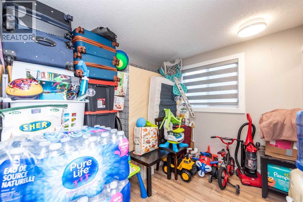 Single Family House Bi-level for Sale in  Falton Rise NE Falconridge Calgary 