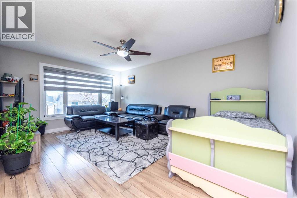 Single Family House Bi-level for Sale in  Falton Rise NE Falconridge Calgary 