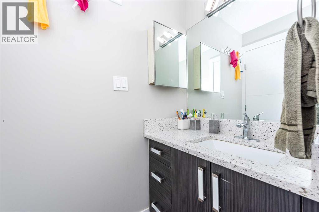 Single Family House Bi-level for Sale in  Falton Rise NE Falconridge Calgary 