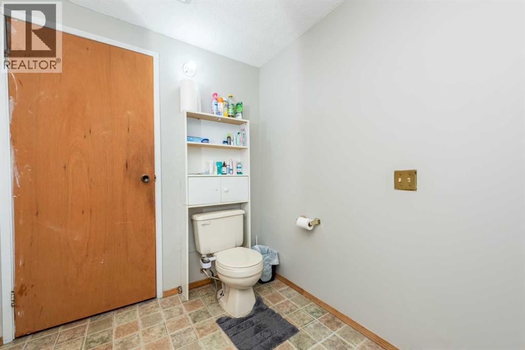 Single Family House Bi-level for Sale in  Falton Rise NE Falconridge Calgary 