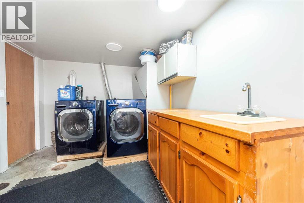 Single Family House Bi-level for Sale in  Falton Rise NE Falconridge Calgary 