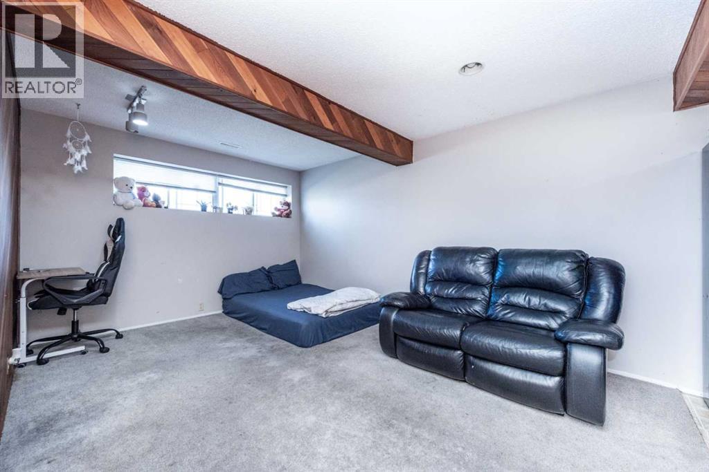 Single Family House Bi-level for Sale in  Falton Rise NE Falconridge Calgary 