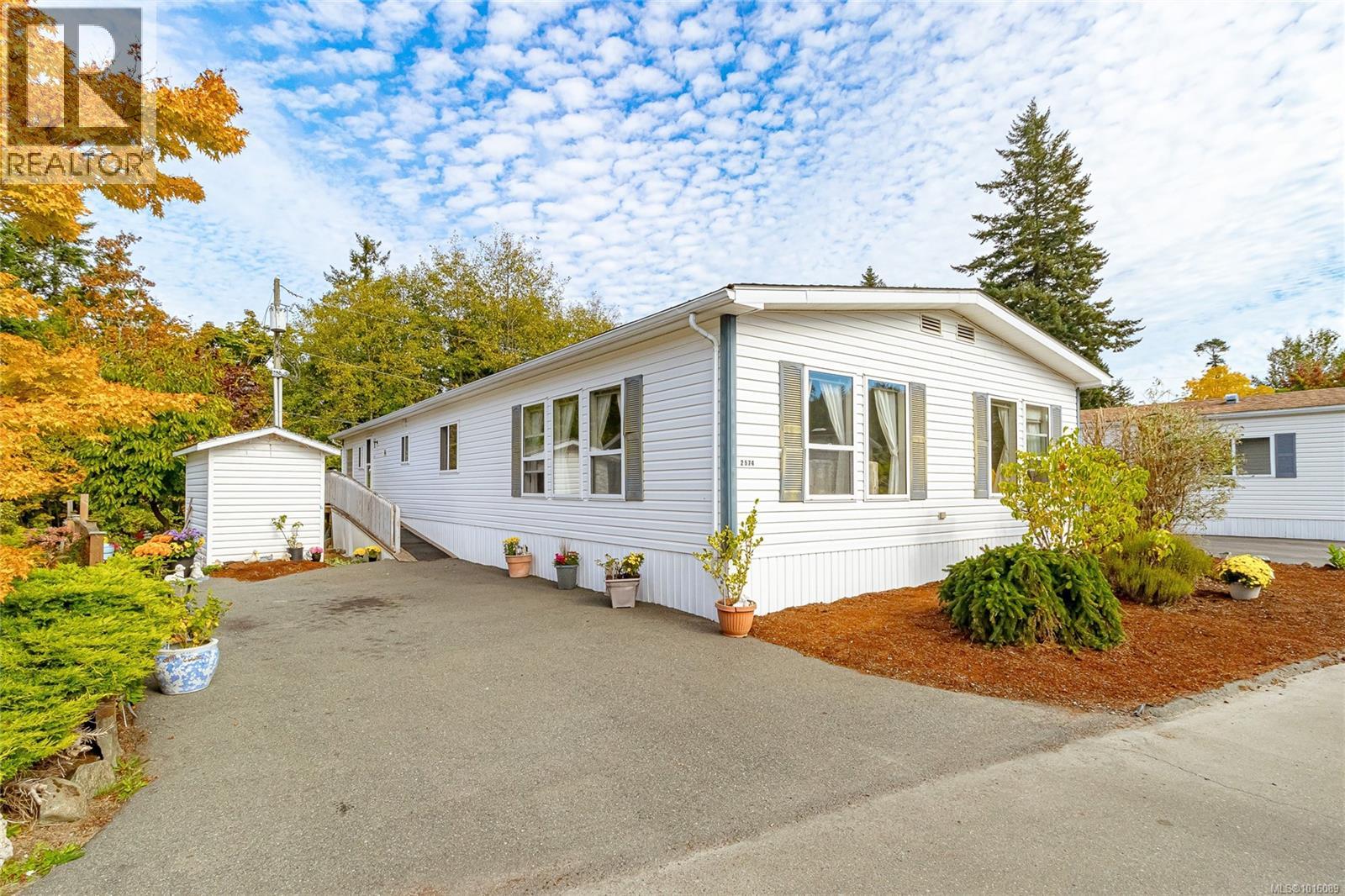  2574 Heron Way, Central Saanich