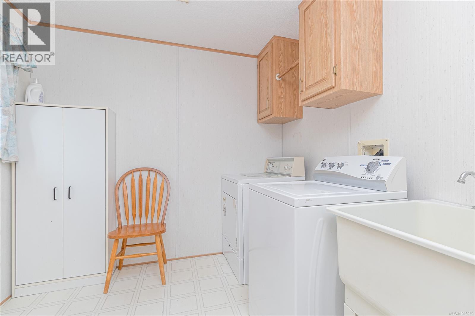  2574 Heron Way, Central Saanich