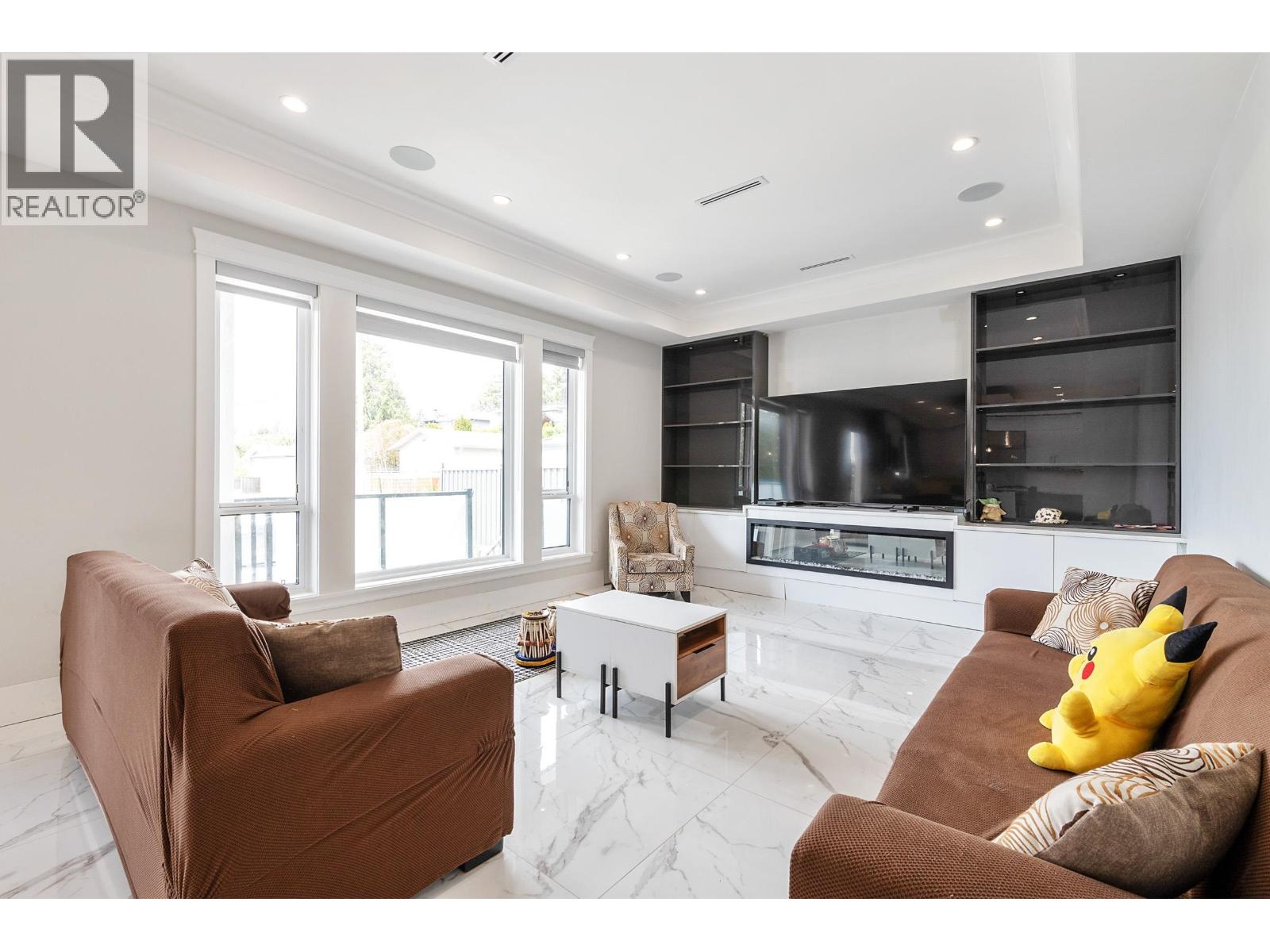 8007 BRADLEY AVENUE, Burnaby