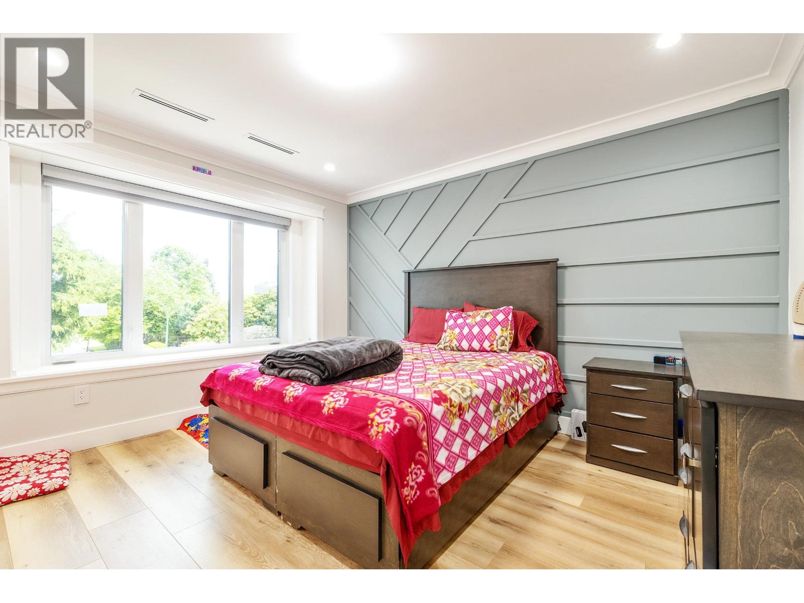 8007 BRADLEY AVENUE, Burnaby