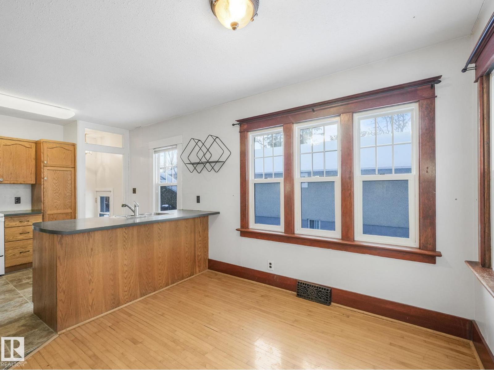 10975 123 ST NW, Edmonton