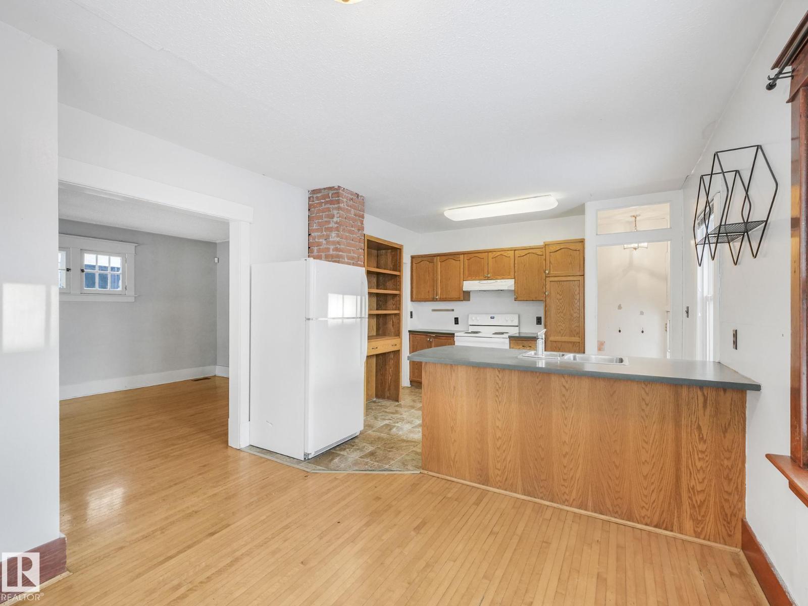 10975 123 ST NW, Edmonton