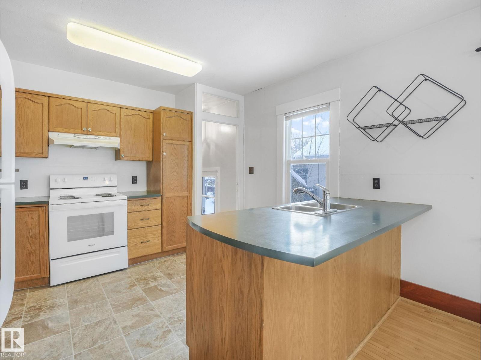 10975 123 ST NW, Edmonton