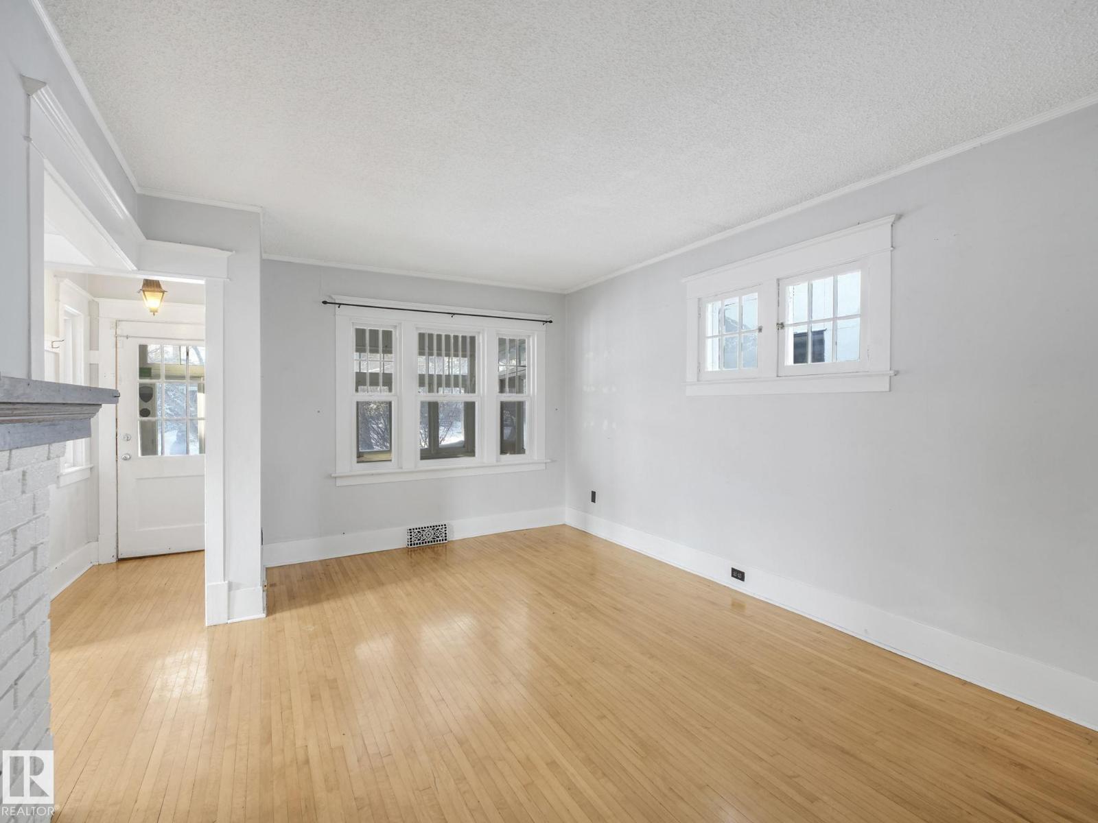 10975 123 ST NW, Edmonton