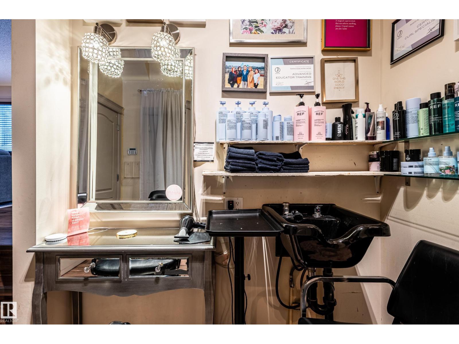 161 Hayward CR NW, Edmonton