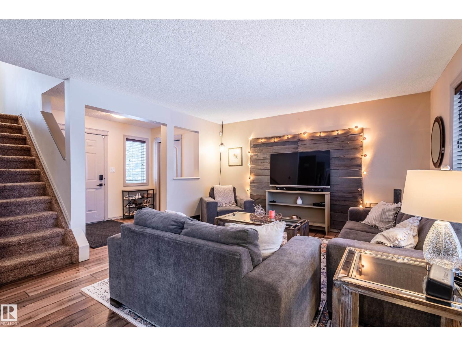 161 Hayward CR NW, Edmonton