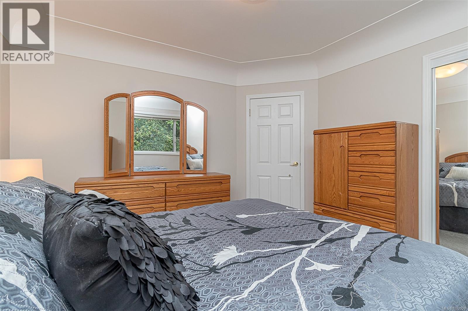  3572 Cedar Hill Road, Saanich