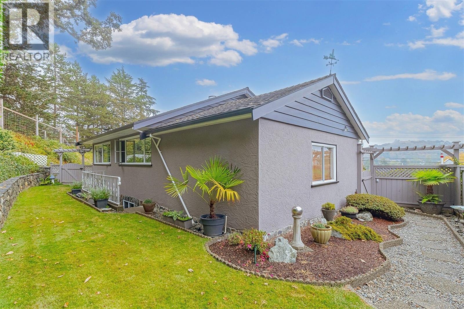  3572 Cedar Hill Road, Saanich