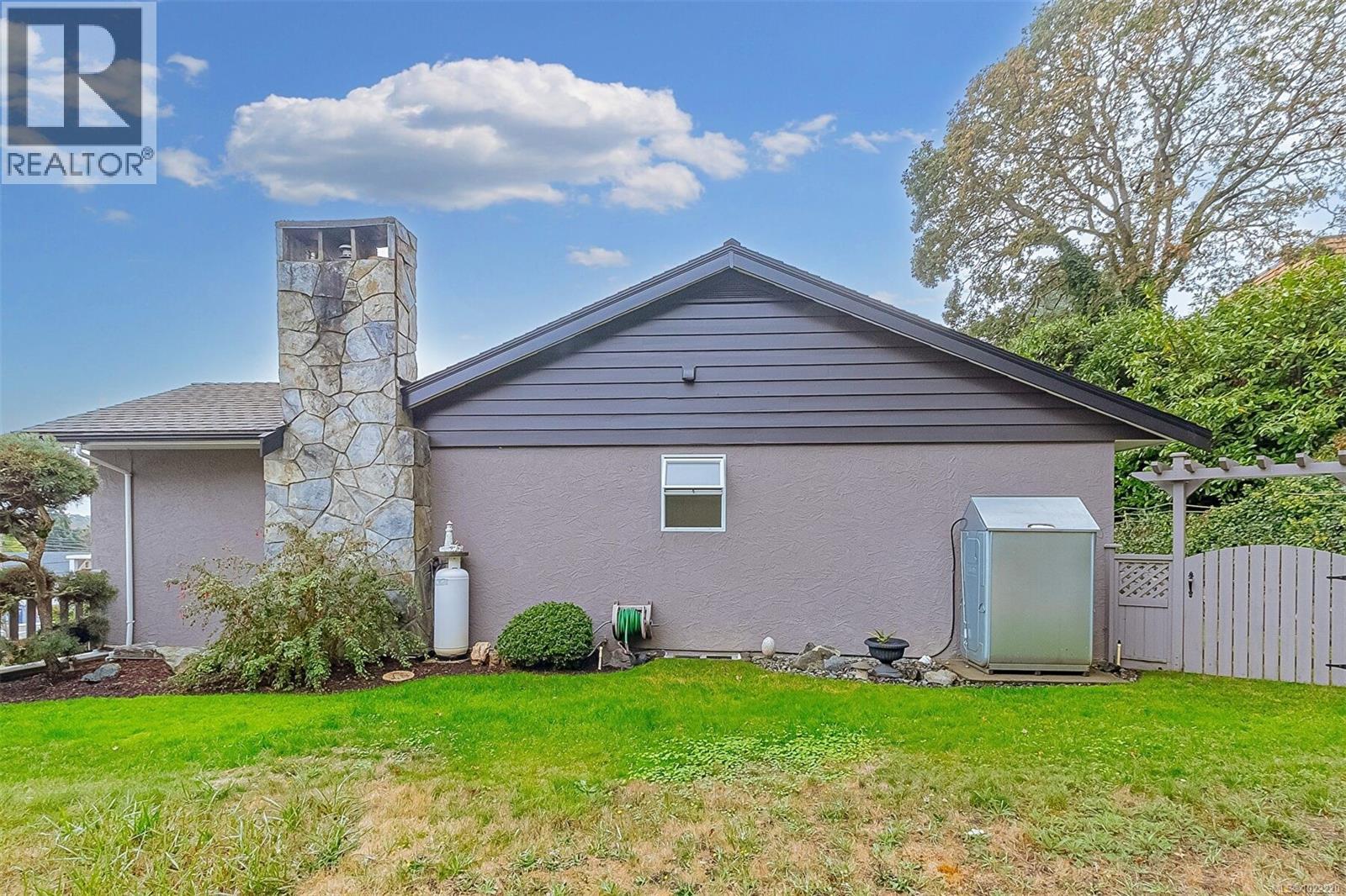  3572 Cedar Hill Road, Saanich