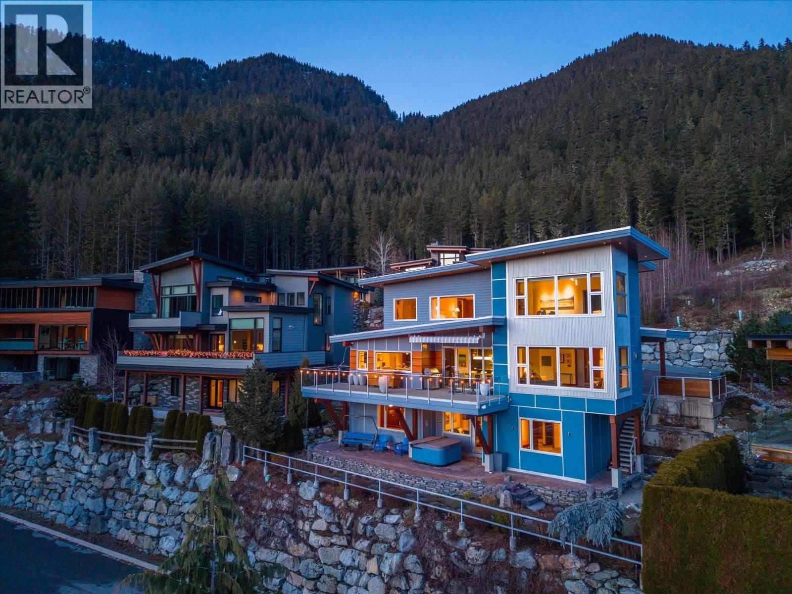 8529 ASHLEIGH MCIVOR DRIVE, Whistler