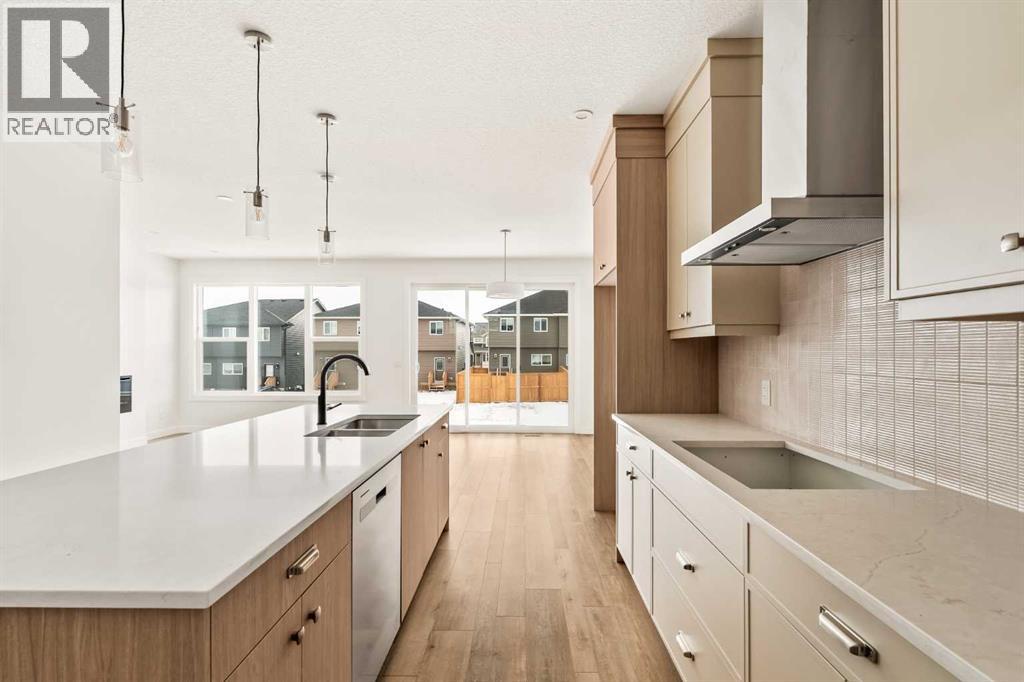 Single Family House 4 Level for Sale in  Creekstone Circle SW Pine Creek Calgary 