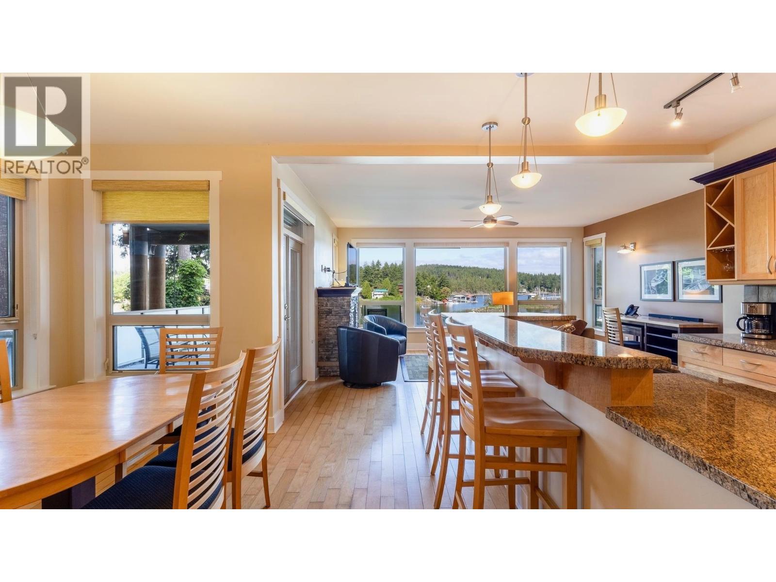 1D 12849 LAGOON ROAD, Madeira Park