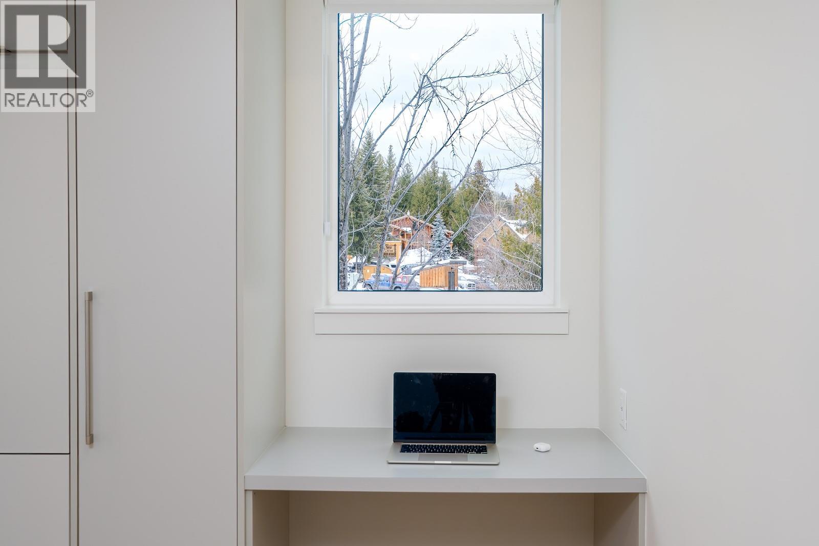 4280 Red Mountain Road Unit# 111, Rossland