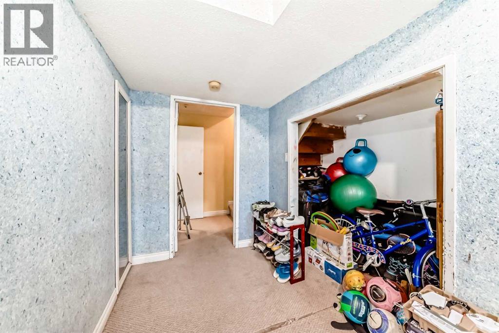 Single Family House for Sale in   Street NE Temple Calgary 