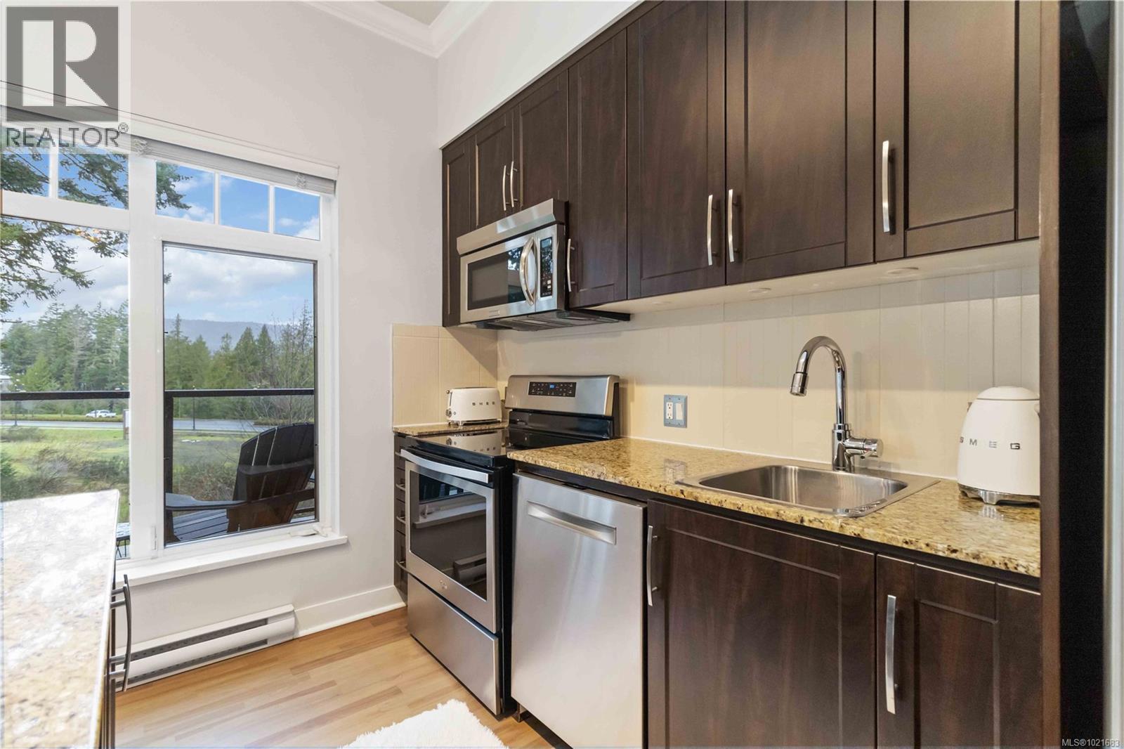 420 1395 Bear Mountain Pkwy, Langford