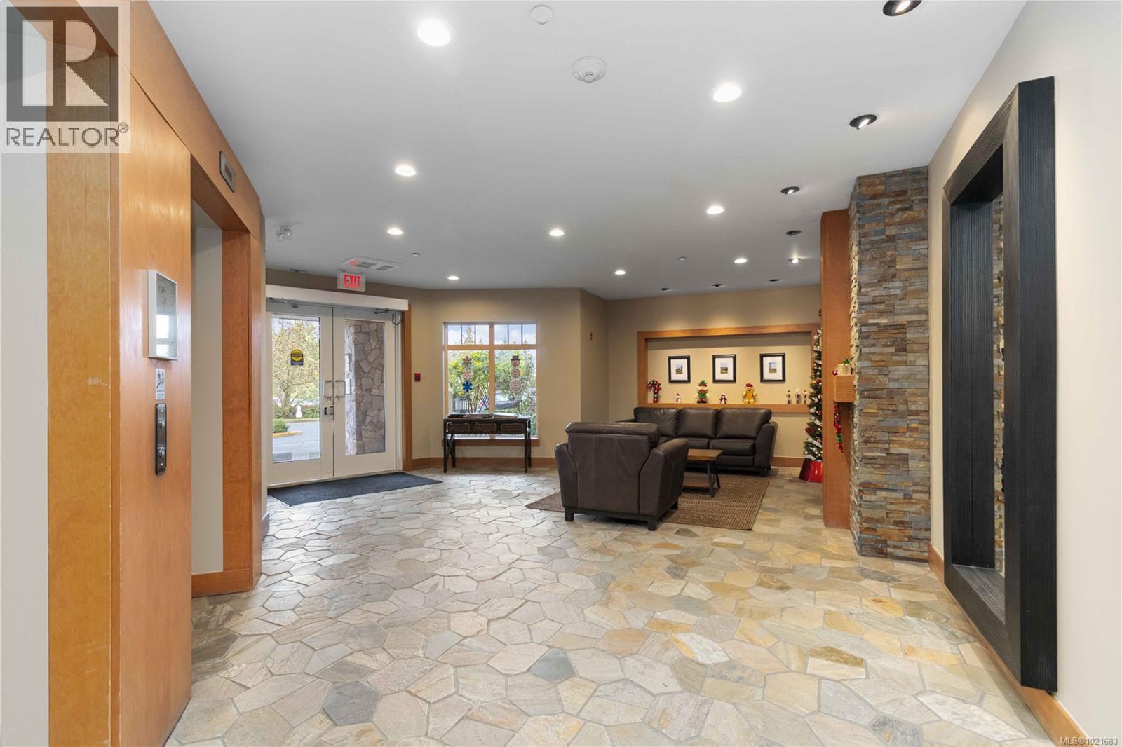 420 1395 Bear Mountain Pkwy, Langford