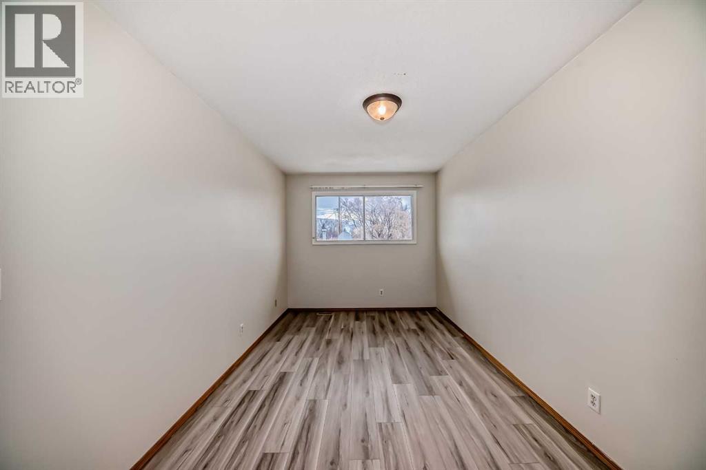 Single Family House for Sale in  Queensland Drive SE Queensland Calgary 