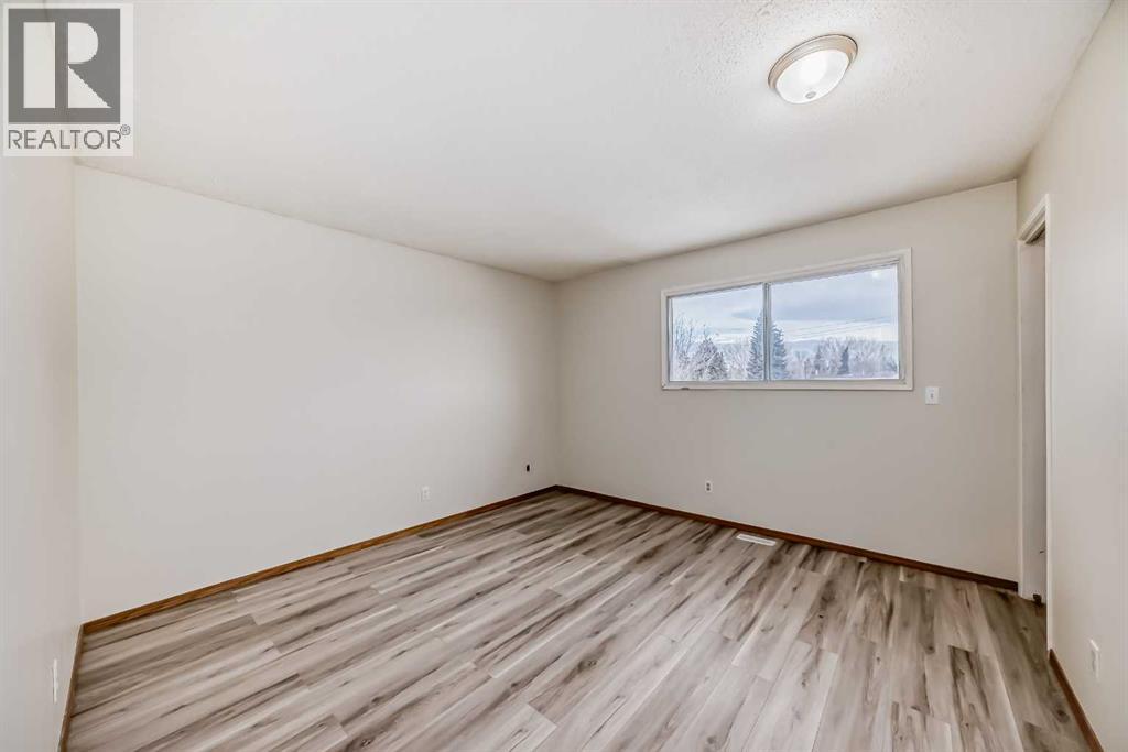 Single Family House for Sale in  Queensland Drive SE Queensland Calgary 