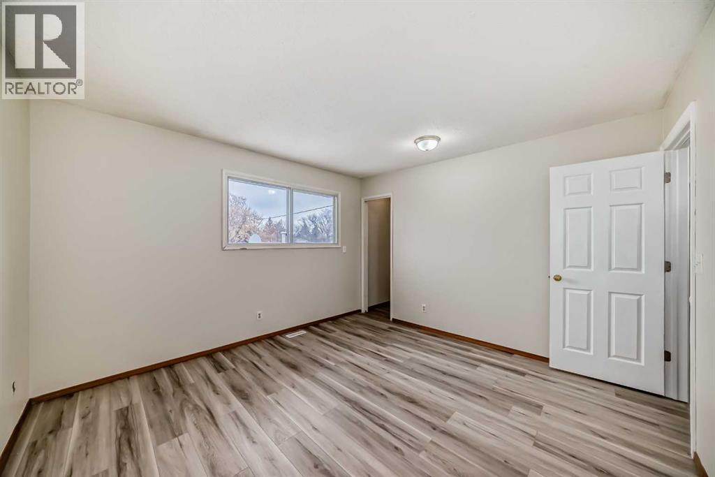 Single Family House for Sale in  Queensland Drive SE Queensland Calgary 