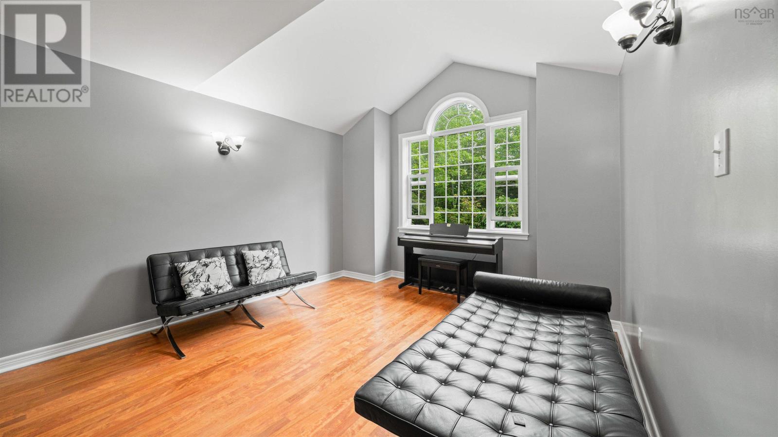 Property 21 of 50 of 60 Blue Forest Lane