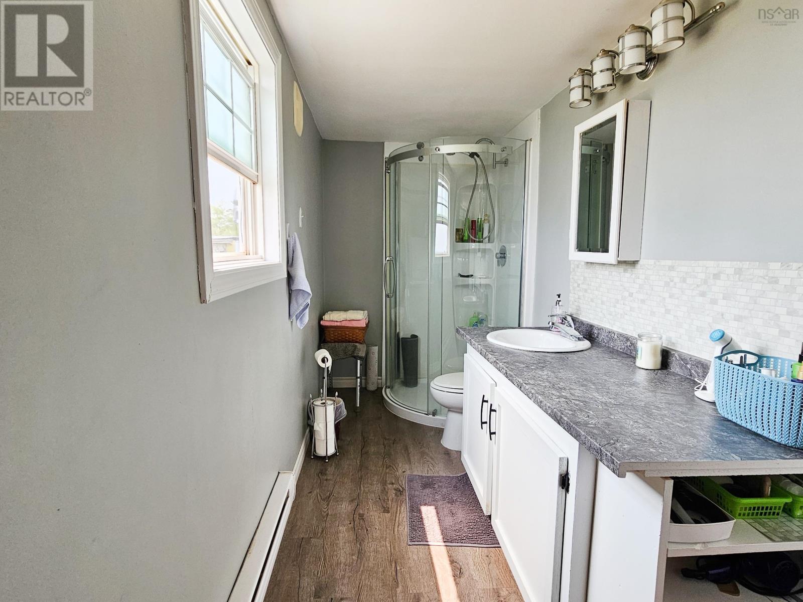 Property 18 of 23 of 4606 Highway 2